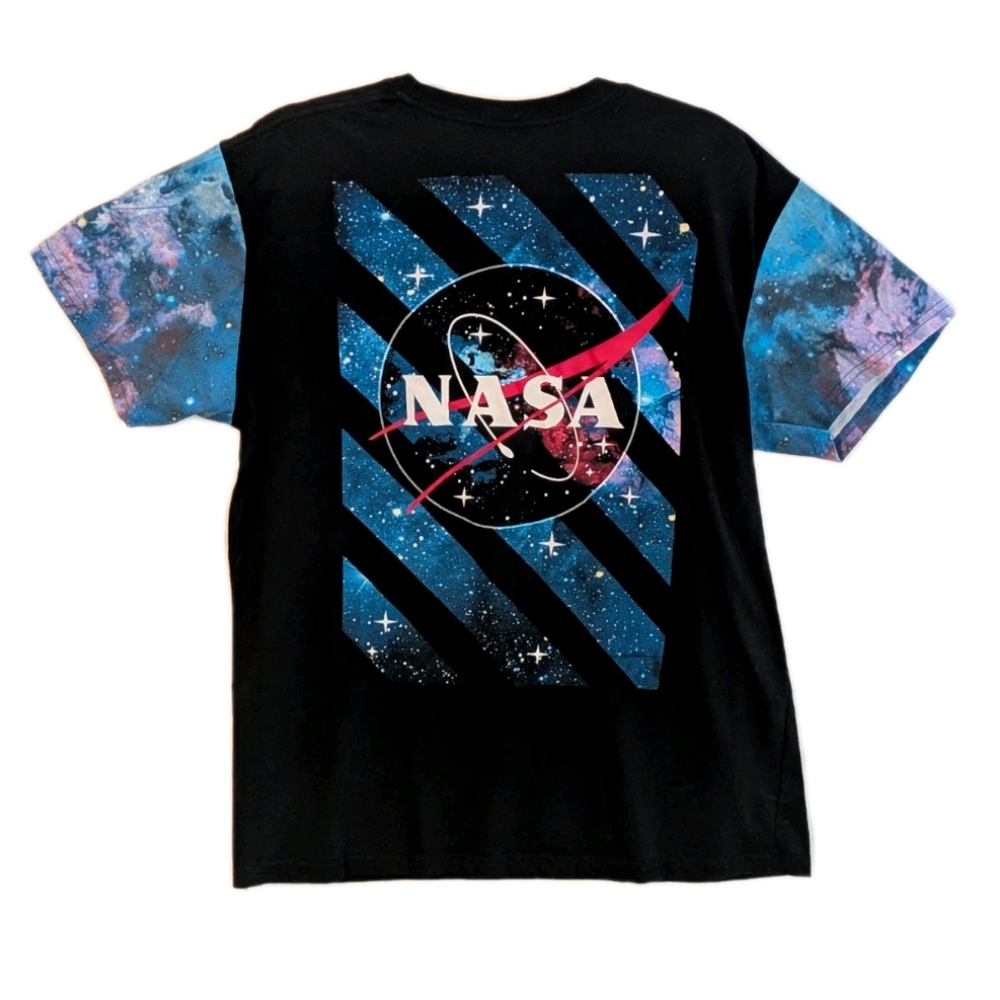 NASA Black and Blue Graphic T-Shirt Men's Large Galaxy Crew Neck Front & Back